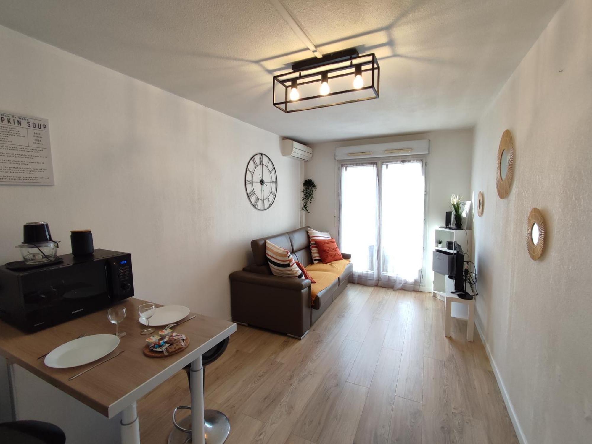 Appartement Climatise Avec Parking A 6Min A Pied De La Gare St Charles Marseille Eksteriør billede